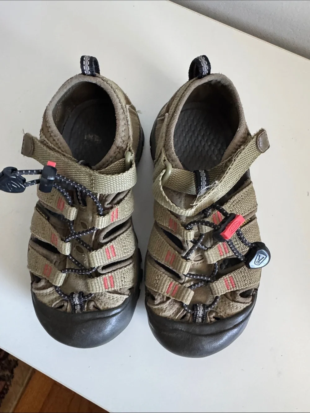 Keen Kids Closed-Toe Sandals in Olive/Tan with Red Accents
